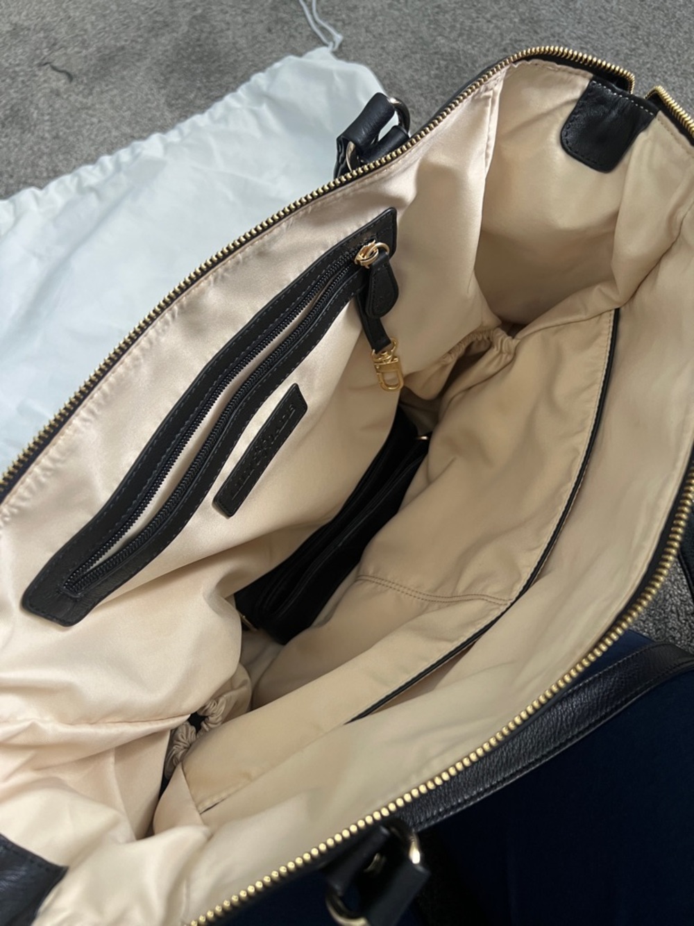 Lily Jade Black Leather Tote Bag - Picture 4 of 5